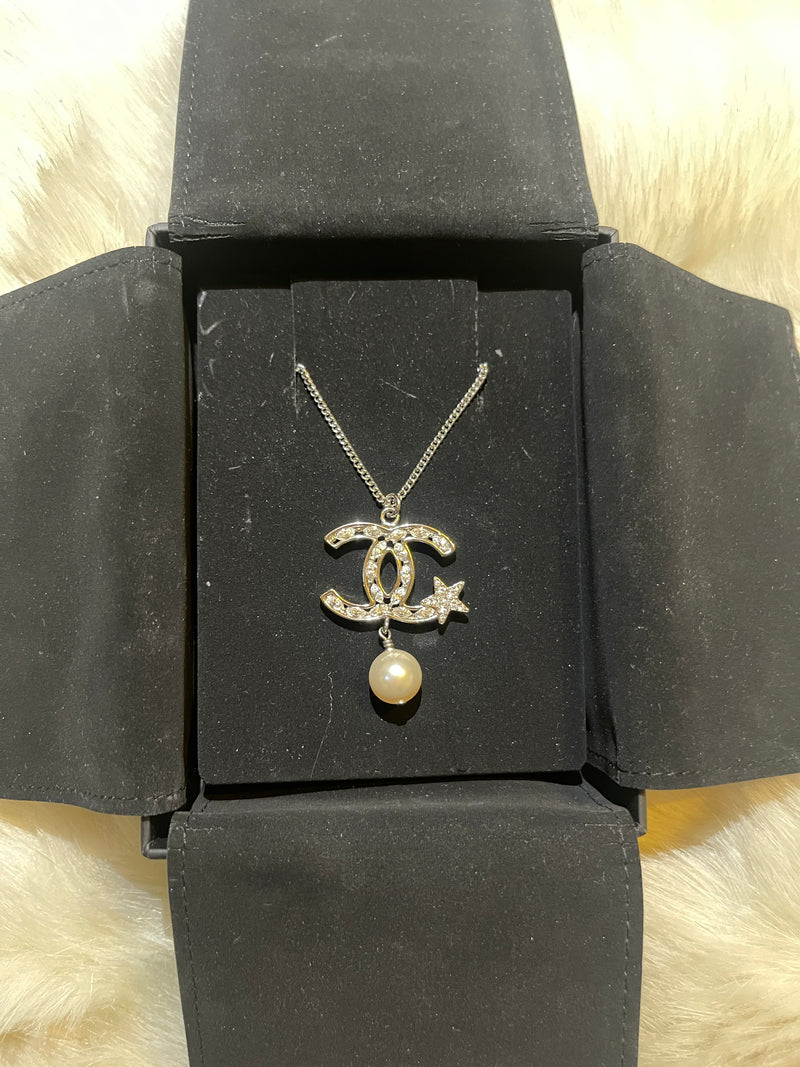Chanel Long Strass Star Pearl Necklace