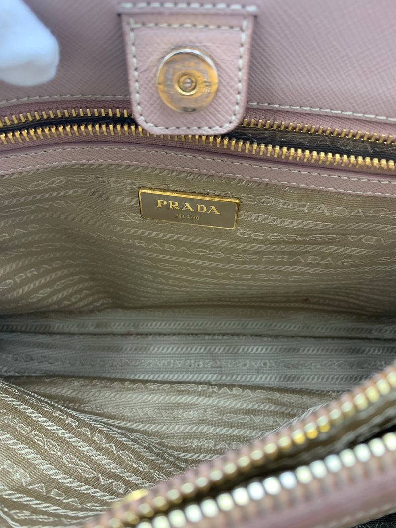 Saffiano Lux Leather Double Zip (BN2274 Galleria) Handbag
